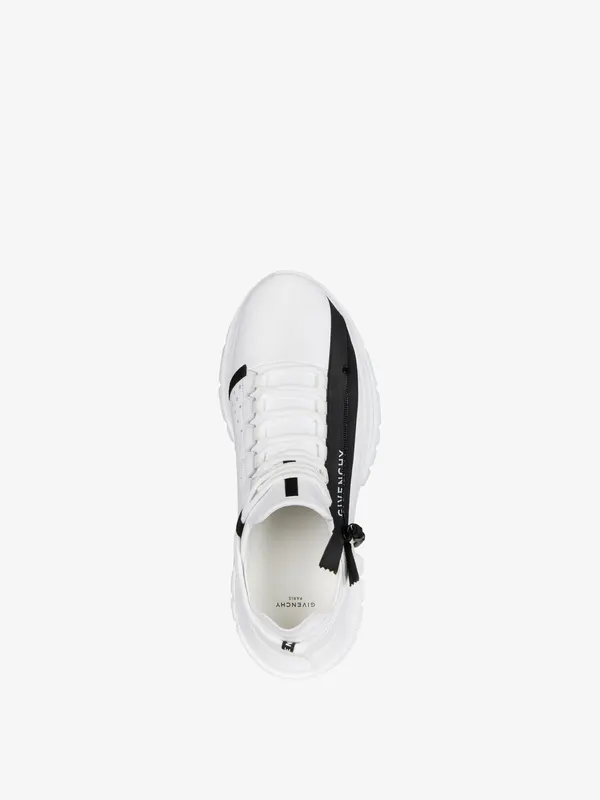 Givenchy Spectre low runners sneakers in perforated leather with zip (BE0019E0SV-116)