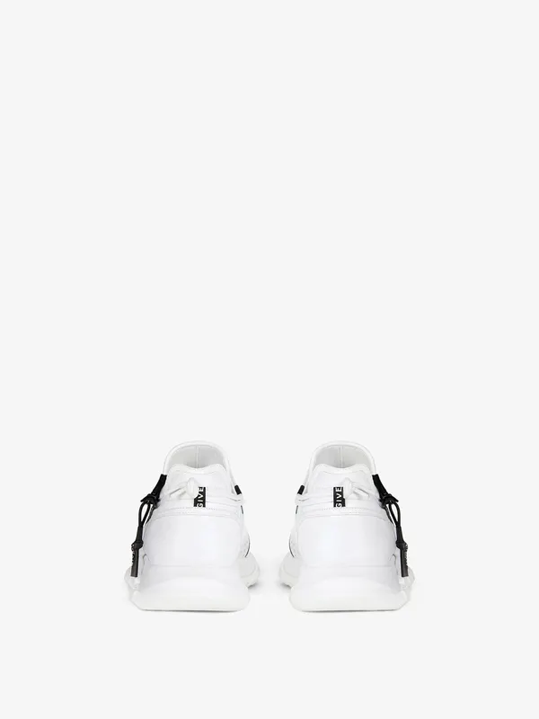 Givenchy Spectre low runners sneakers in perforated leather with zip (BE0019E0SV-116)