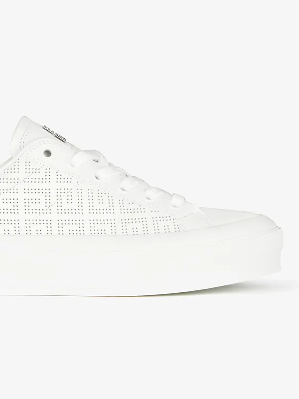 Givenchy Sneakers in 4G perforated leather (BE0027E19X-100)