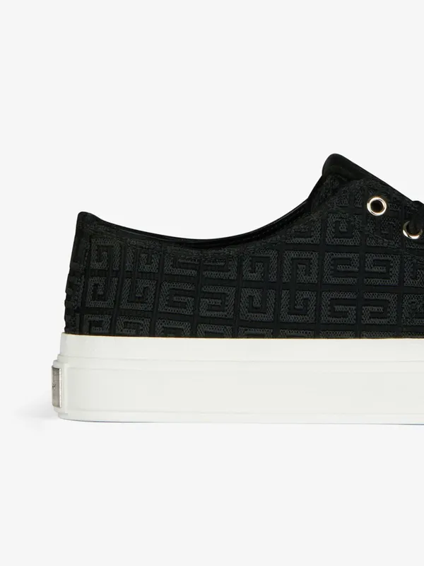 Givenchy City sneakers in 4G embroidered canvas (BH0050H13H-001)