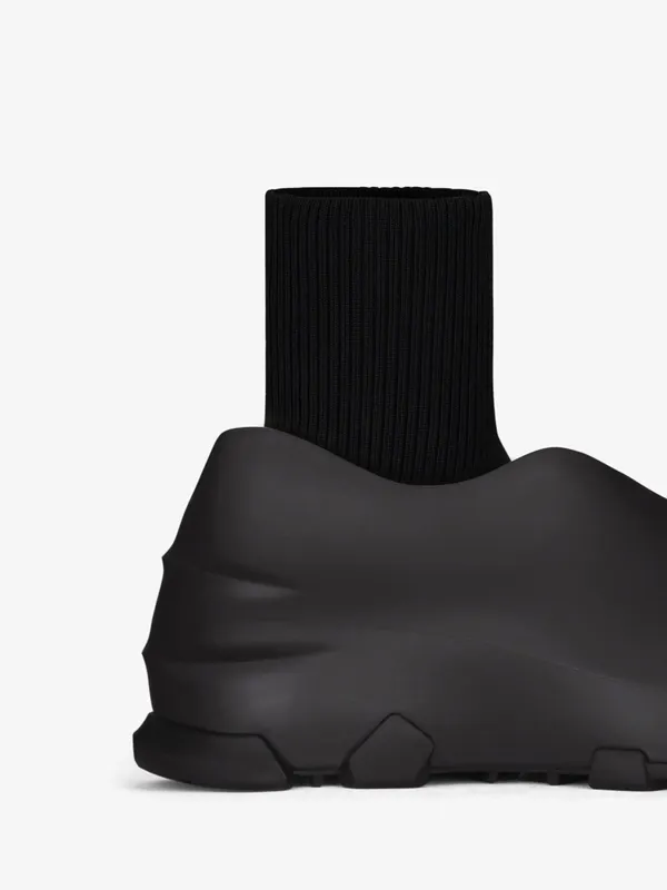 Givenchy Monumental Mallow hybrid shoes in rubber and mesh (BHZ012H10L-001)