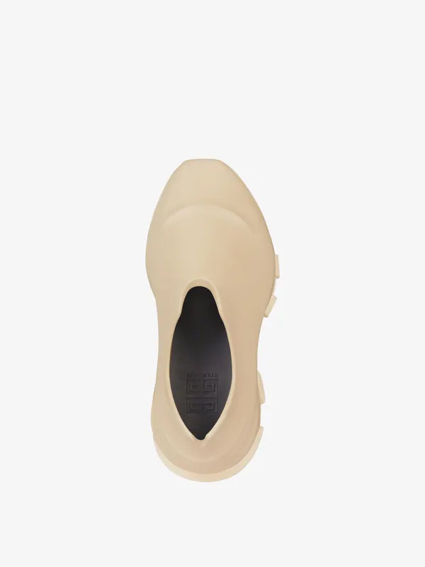 Givenchy Monumental Mallow low shoes in rubber (BHZ013H185-285)