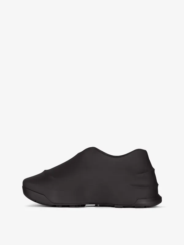 Givenchy Monumental Mallow low shoes in rubber (BHZ013H1C2-001)