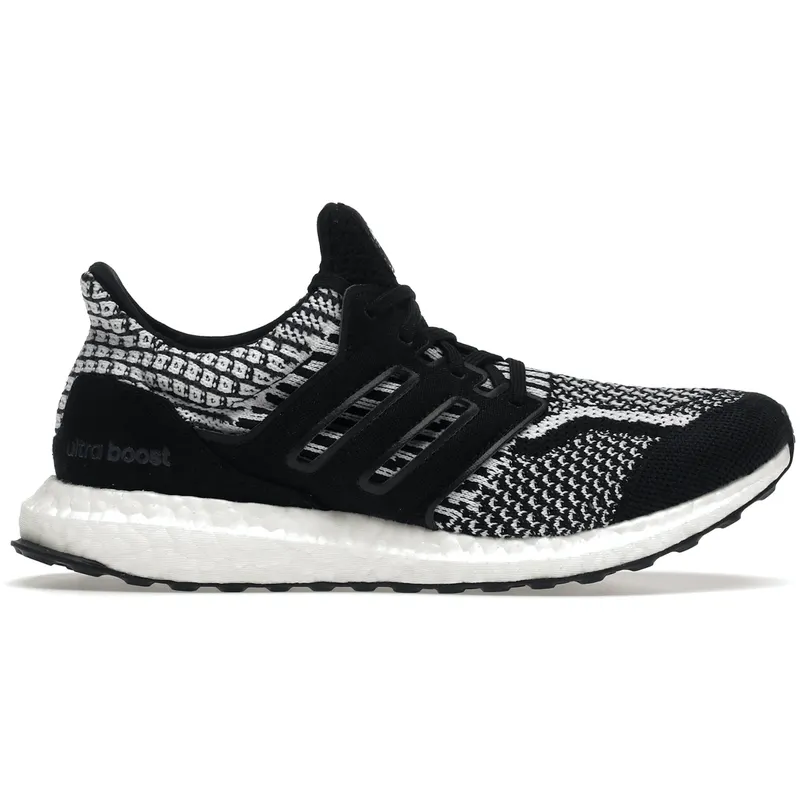 adidas Ultra Boost 5.0 DNA Oreo (FY9348)