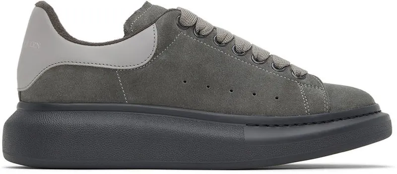 Alexander McQueen Gray Oversized Sneakers (688520WIA51)