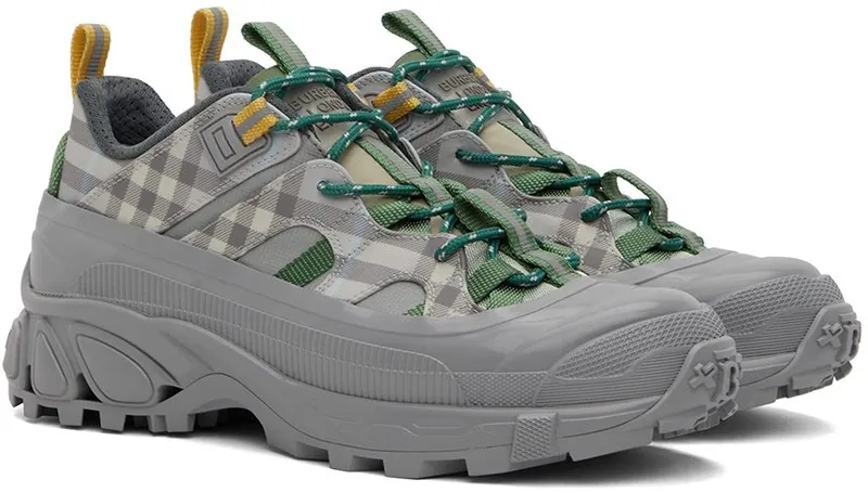 Burberry Grey Arthur Low-Top Sneakers (8050940)