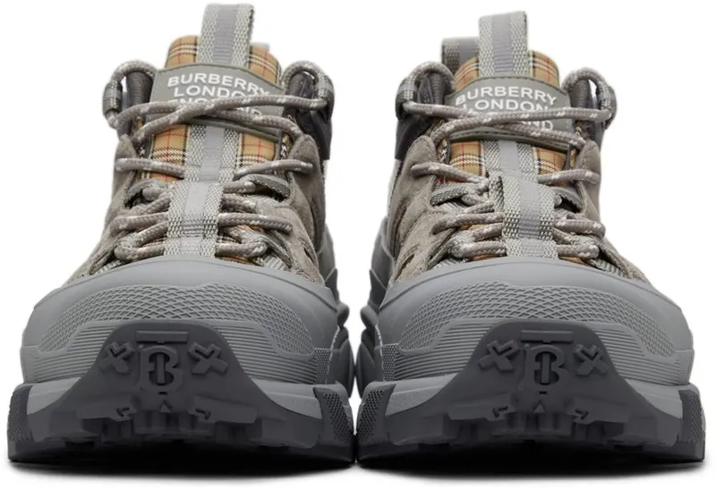Burberry Arthur Chunky Low-Top Sneakers (8043864)