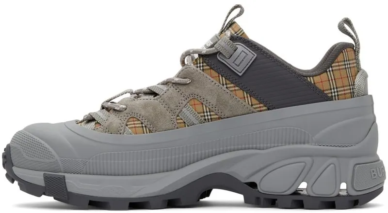 Burberry Arthur Chunky Low-Top Sneakers (8043864)
