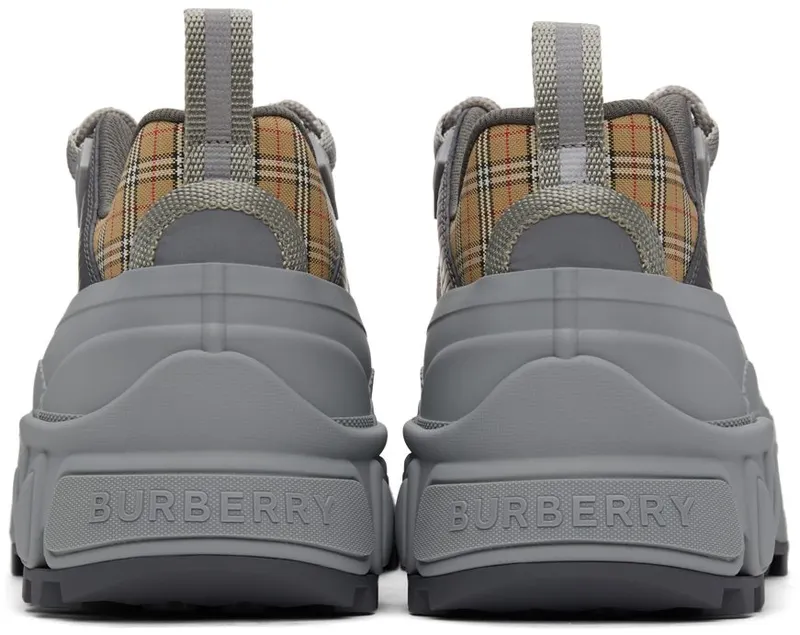 Burberry Arthur Chunky Low-Top Sneakers (8043864)