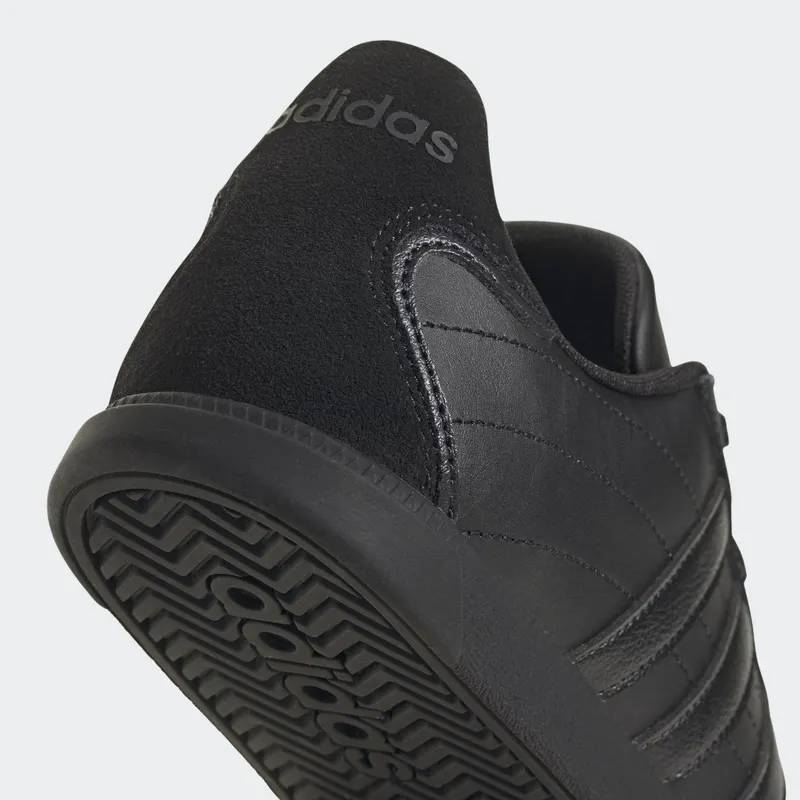 adidas Okosu Core Black / Core Black / Cloud White (H02041)