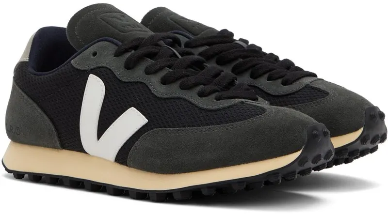 VEJA Black & Gray Rio Branco Sneakers (RB0102367)