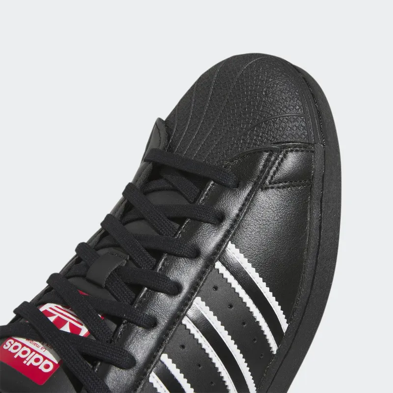 adidas Superstar Core Black / Cloud White / Team Power Red (GX9877)