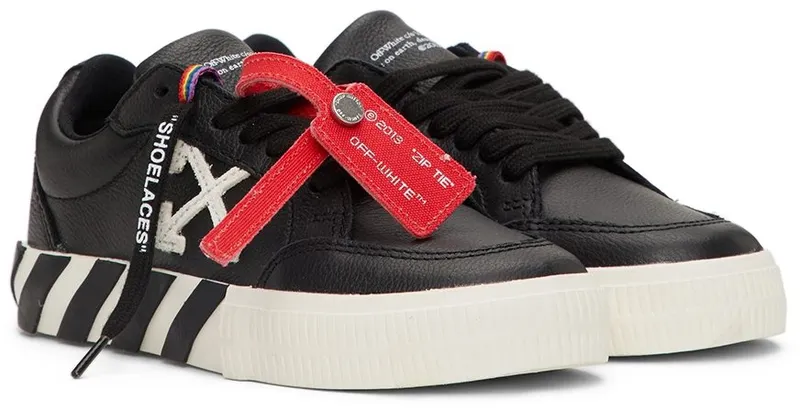 Off-White Kids Black & White Calfskin Vulcanized Low Sneakers (OBIA004F21LEA0011001)