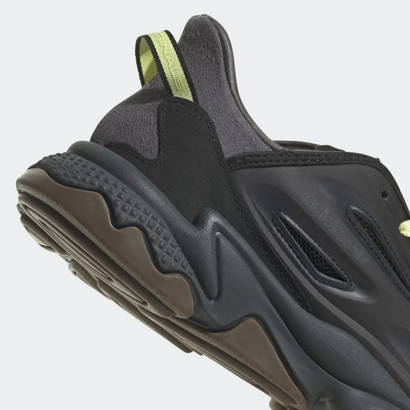 adidas OZWEEGO Celox Core Black / Core Black / Pulse Yellow (H04235)