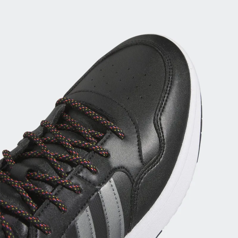 adidas Hoops 3.0 Mid Lifestyle Basketball Classic Winterschoenen Core Black / Iron Metallic / Pulse Olive (HR1440)