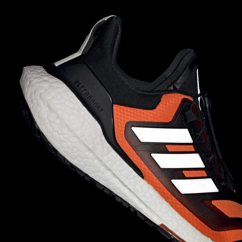adidas Ultraboost 22 COLD.RDY 2.0 Impact Orange / Cloud White / Pulse Blue (GX6689)
