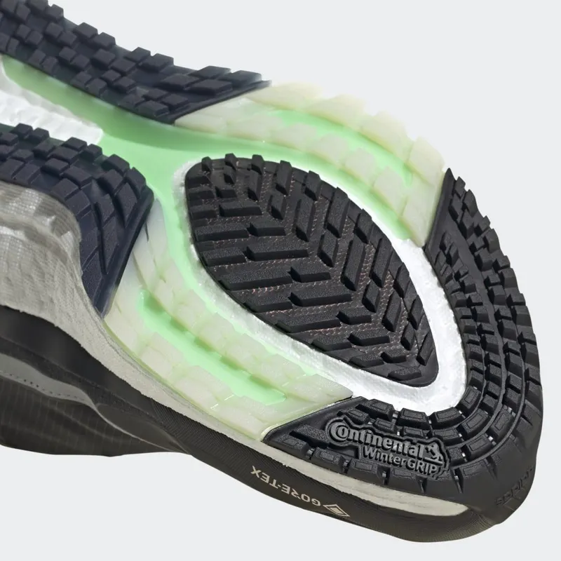 adidas Ultraboost 22 GORE-TEX Carbon / Cloud White / Beam Green (GX9127)