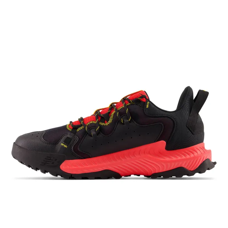 New Balance Shando Black / Electric Red / Team Gold (MTSHAV1-42705)