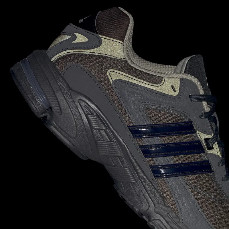 adidas Response CL Brown / Carbon / Core Black (GX4595)