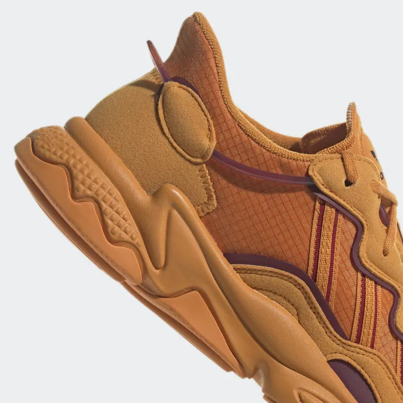 adidas OZWEEGO Focus Orange / Team Victory Red / Victory Crimson (GX6550)