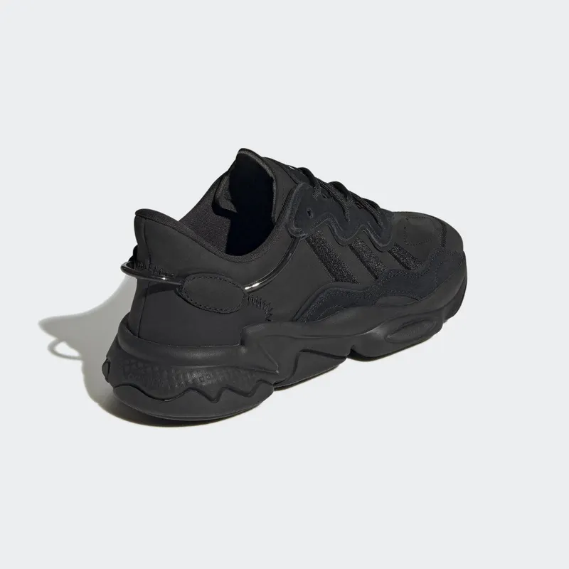 adidas OZWEEGO Core Black / Core Black / Silver Metallic (GY9425)