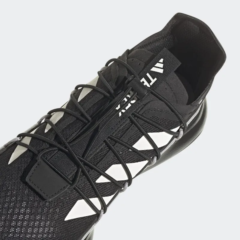 adidas Terrex Voyager 21 Travel Core Black / Chalk White / Grey Two (HP8612)