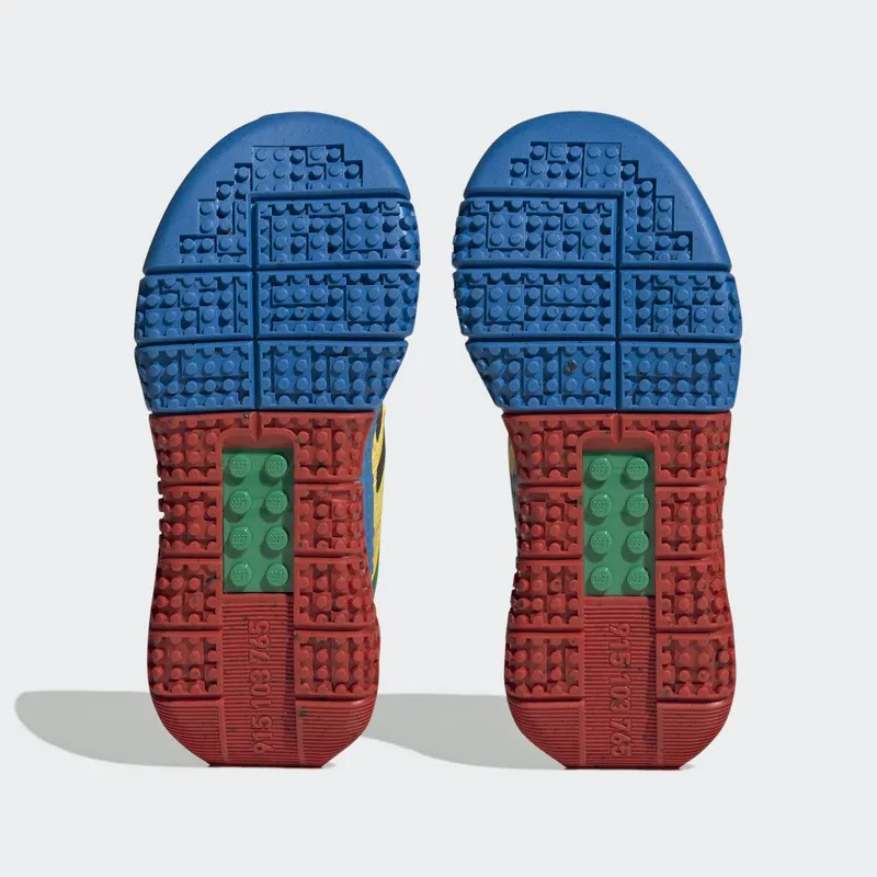 adidas adidas Sport DNA x LEGOÂ® Lifestyle met Elastische Veters en Klittenband Eqt Yellow / Core Black / Shock Blue (HQ1310)