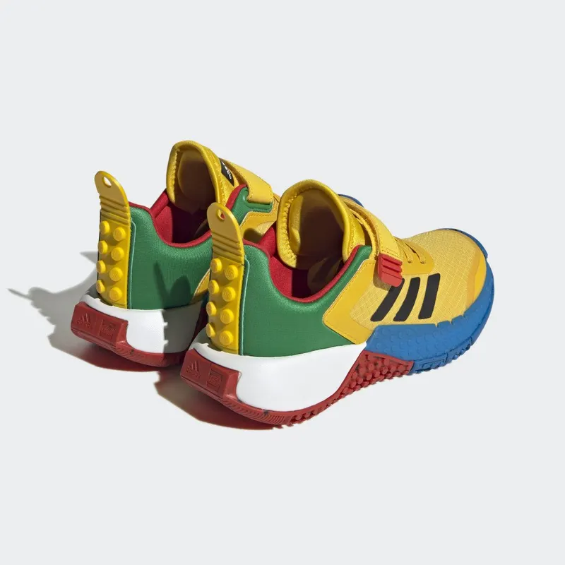 adidas adidas Sport DNA x LEGOÂ® Lifestyle met Elastische Veters en Klittenband Eqt Yellow / Core Black / Shock Blue (HQ1310)