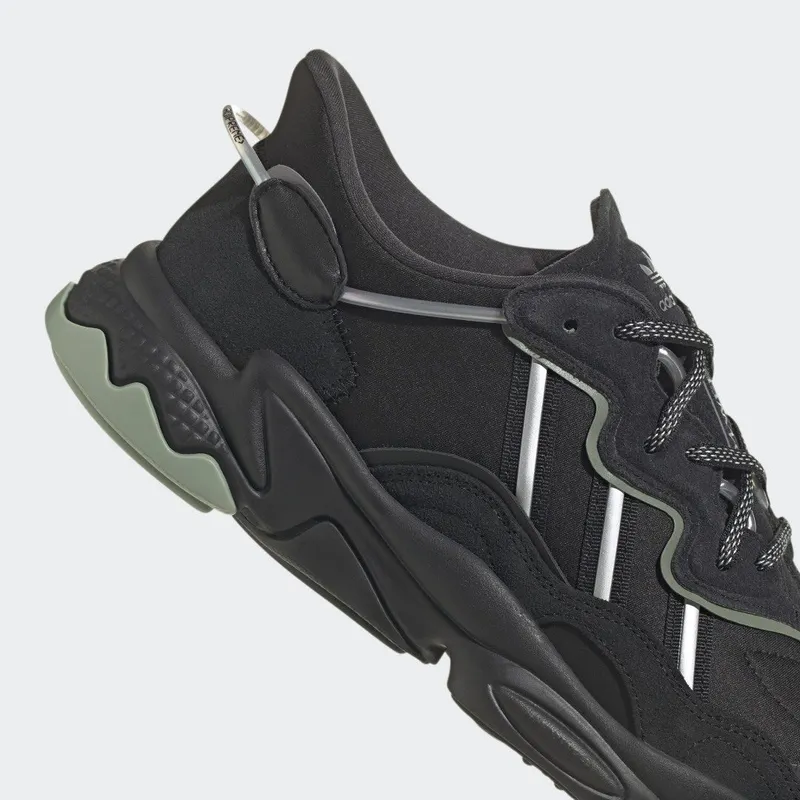 adidas OZWEEGO Core Black / Core Black / Silver Metallic (HP6336)
