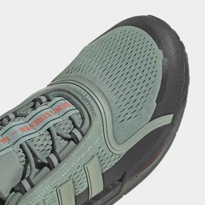 adidas NMD_V3 Silver Green / Carbon / Grey Four (HQ4444)