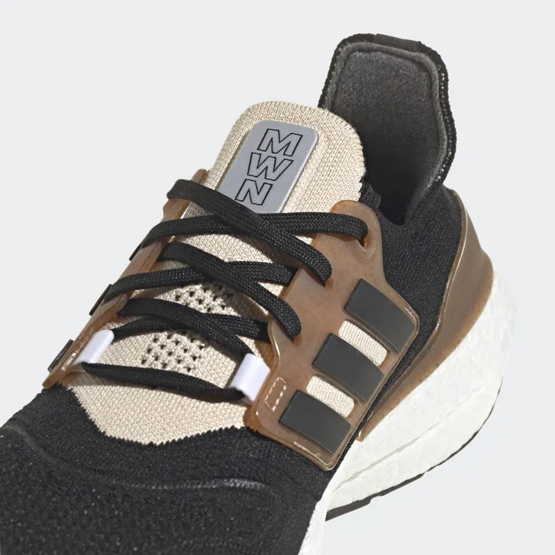 adidas Ultraboost 22 Made with Nature Core Black / Core Black / Wonder Taupe (HQ3536)