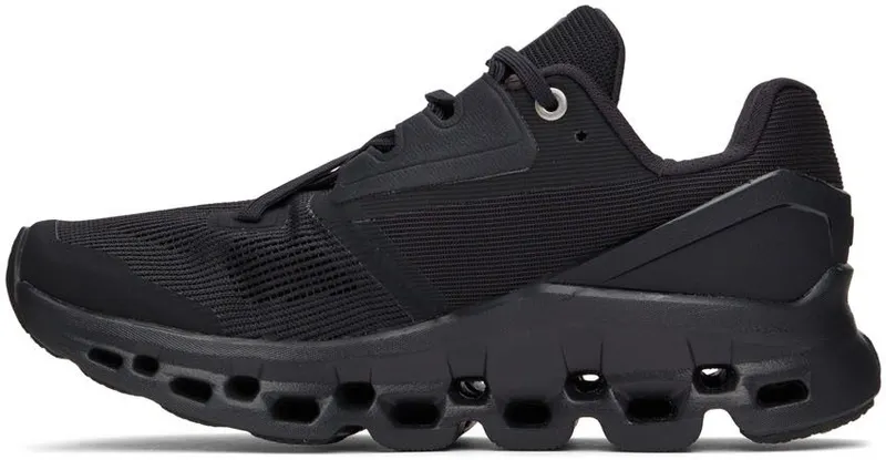 On Black Cloudstratus Sneakers (39.99211)