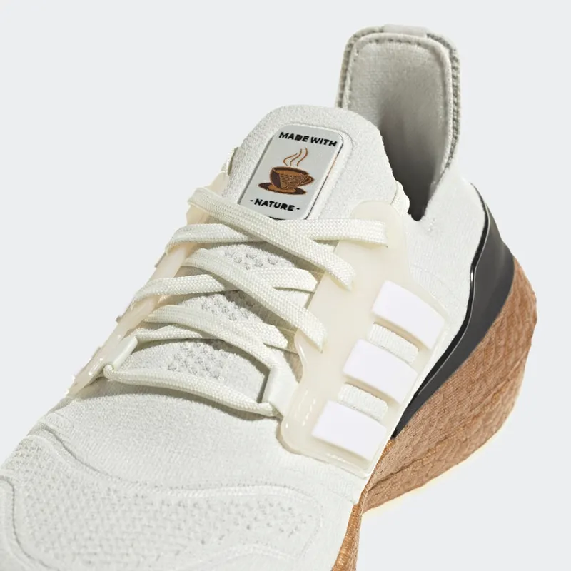 adidas Ultraboost 22 Made with Nature White Tint / Zero Metalic / Core Black (HP9183)