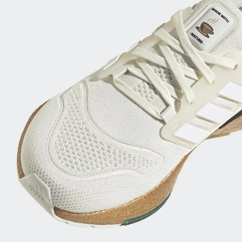 adidas Ultraboost 22 Made with Nature White Tint / Zero Metalic / Core Black (HP9184)