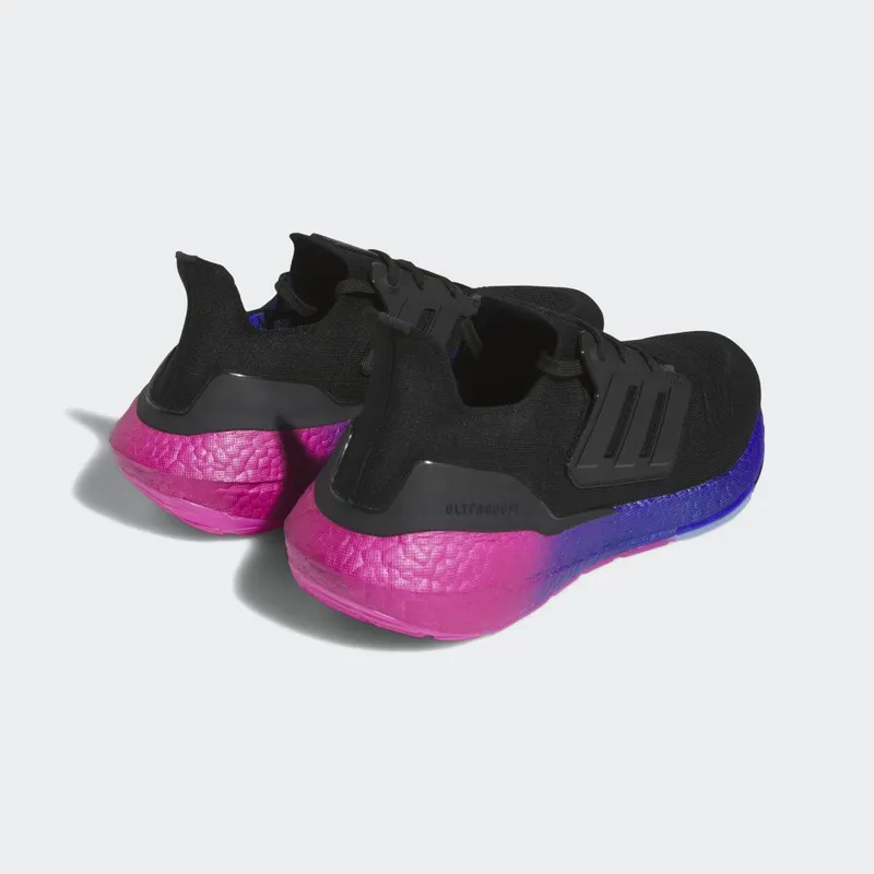 adidas Ultraboost 22 Core Black / Core Black / Lucid Blue (HQ8593)