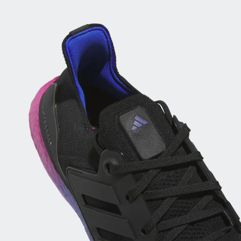 adidas Ultraboost 22 Core Black / Core Black / Lucid Blue (HQ8593)