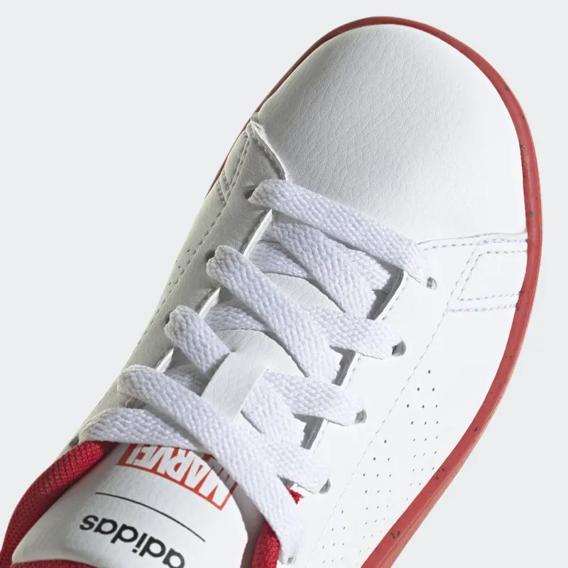 adidas adidas x Marvel Advantage Spider-Man Veterschoenen Cloud White / Cloud White / Better Scarlet (HQ8838)