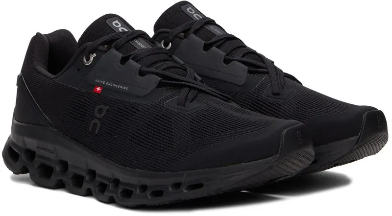 On Black Cloudstratus Sneakers (39.99214)