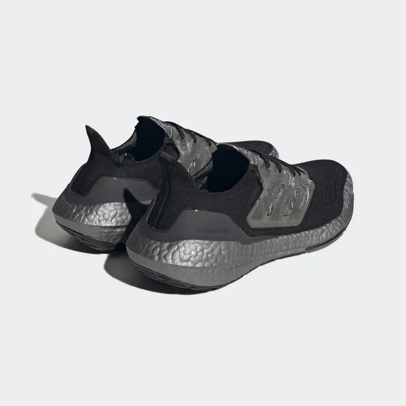 adidas Ultraboost 22 Core Black / Grey Four / Carbon (HQ2095)