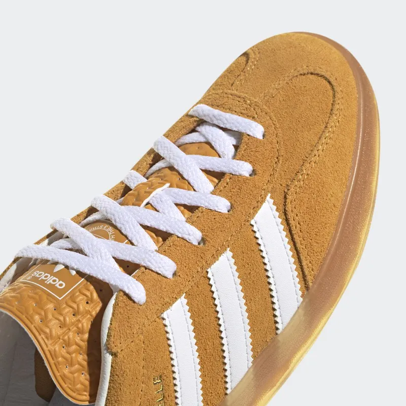 adidas Gazelle Indoor Orange Peel / Cloud White / Gold Metallic (HQ8716)