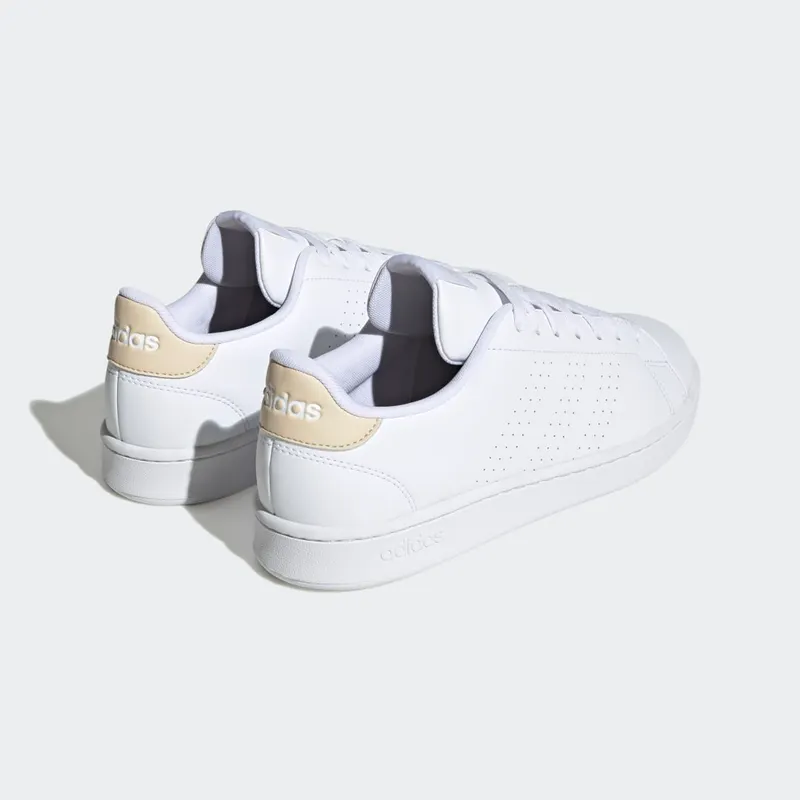 adidas Advantage Cloud White / Cloud White / Sand Strata (H06409)