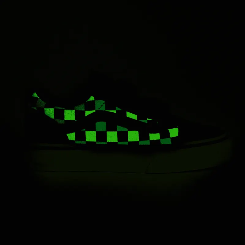 VANS Neon Glow Check Old Skool V Kinderschoenen Zwart (VN0A4BUV30M)