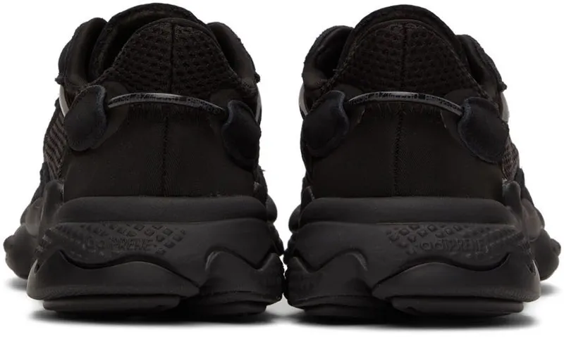 adidas OZWEEGO Core Black / Core Black / Carbon (EE6999)