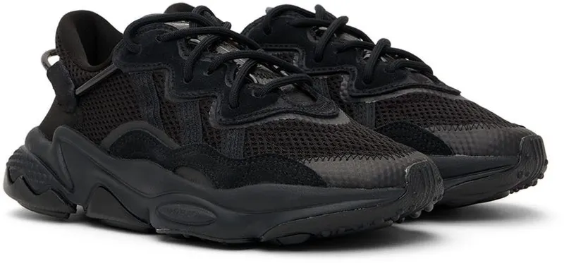 adidas OZWEEGO Core Black / Core Black / Trace Grey Met. (EE7775)