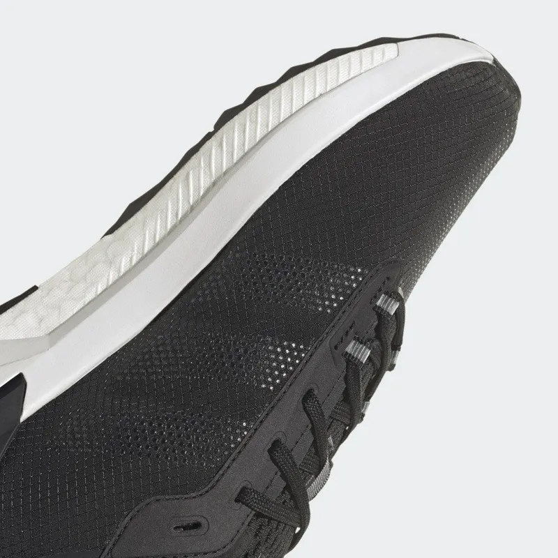 adidas Avryn Core Black / Grey Three / Carbon (HP5968)