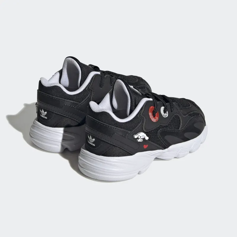 adidas Astir Core Black / Cloud White / Vivid Red (HQ1560)