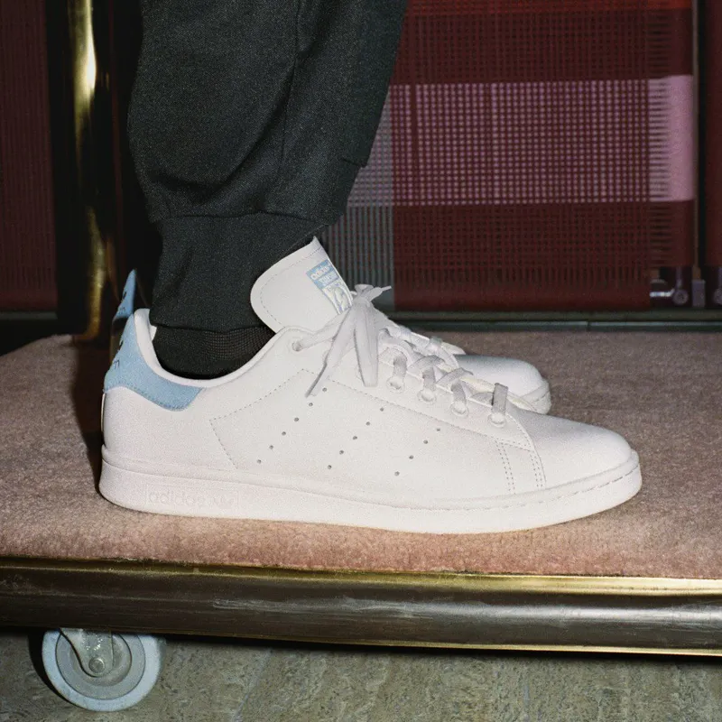 adidas Stan Smith Core White / Off White / Preloved Blue (HQ6813)