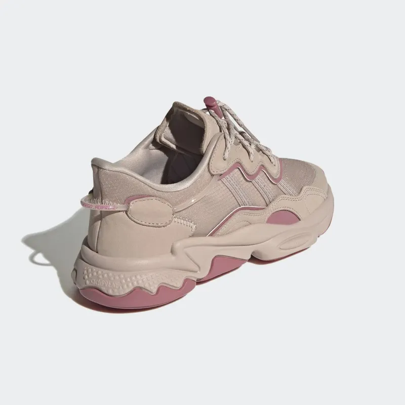 adidas OZWEEGO Wonder Taupe / Pink Strata / Wonder Taupe (HQ8544)