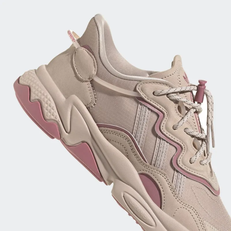 adidas OZWEEGO Wonder Taupe / Pink Strata / Wonder Taupe (HQ8544)