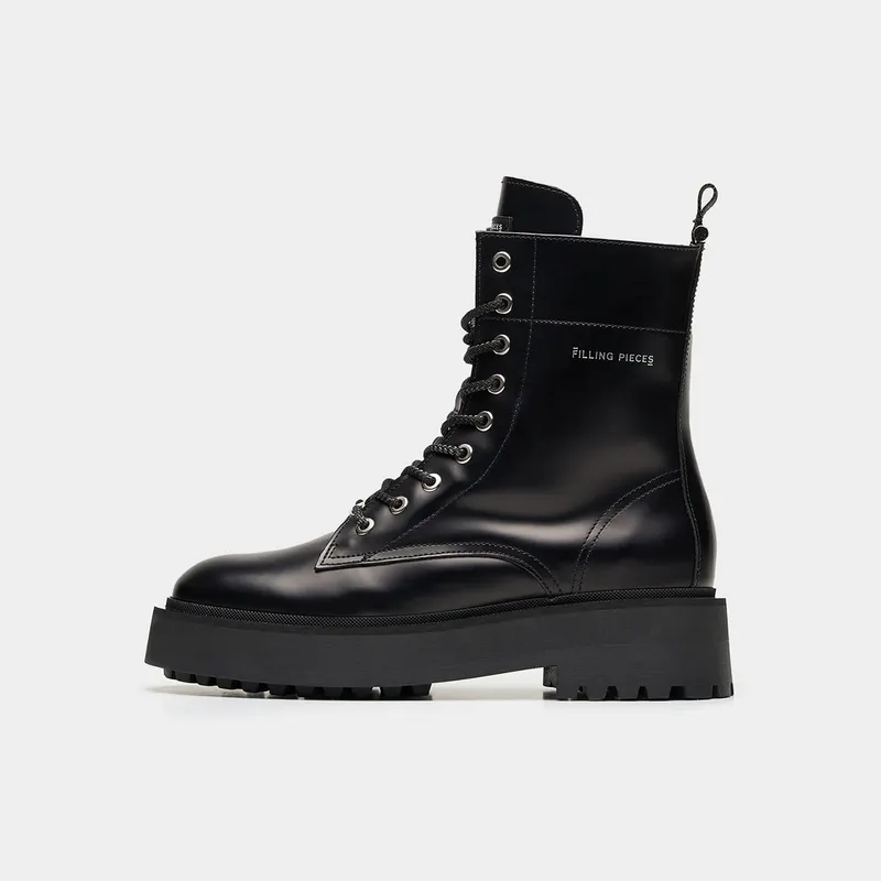 Filling Pieces Jenn Boot All Black